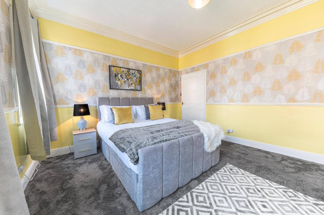 Stylish Luxury Large 4Br Kingbed Leilighet Barrow-in-Furness Eksteriør bilde