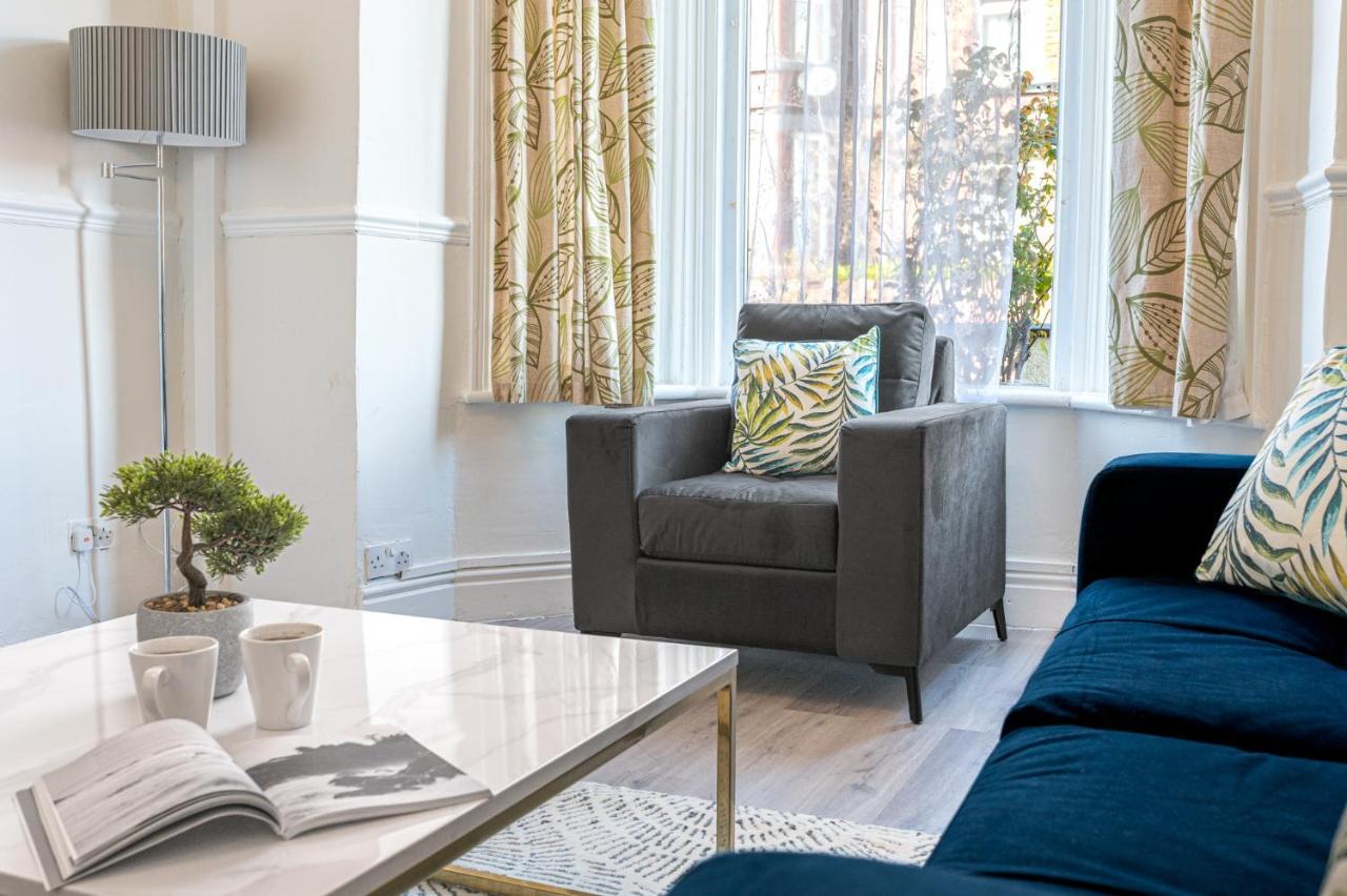 Stylish Luxury Large 4Br Kingbed Leilighet Barrow-in-Furness Eksteriør bilde