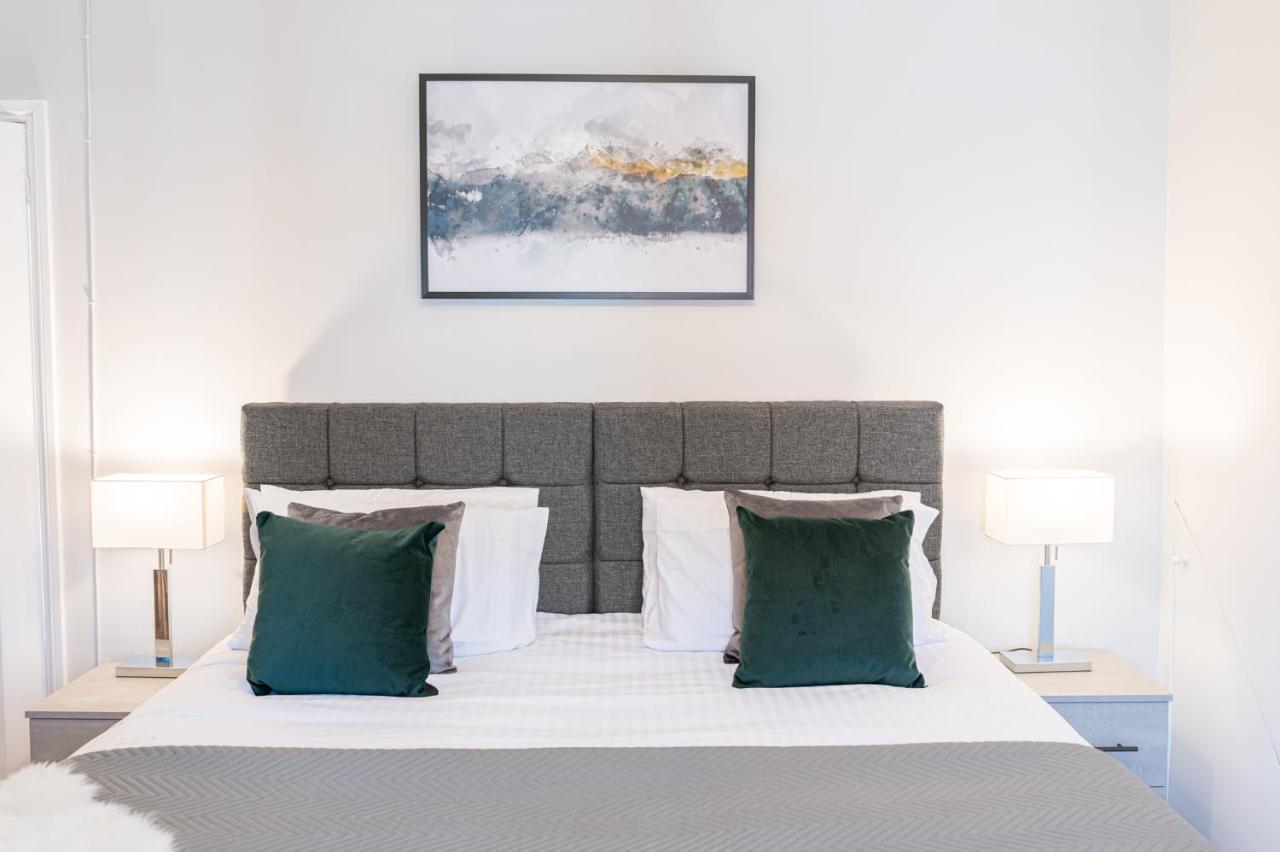 Stylish Luxury Large 4Br Kingbed Leilighet Barrow-in-Furness Eksteriør bilde
