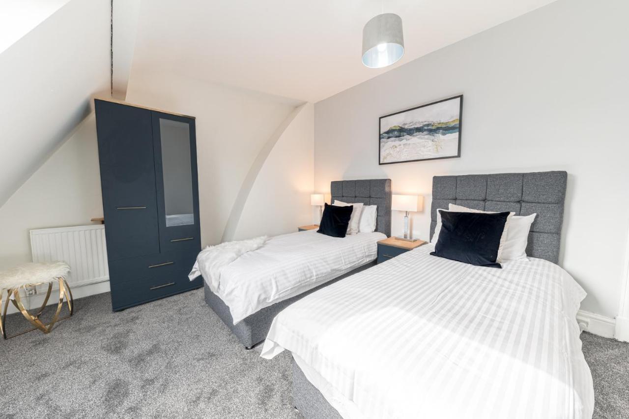 Stylish Luxury Large 4Br Kingbed Leilighet Barrow-in-Furness Eksteriør bilde