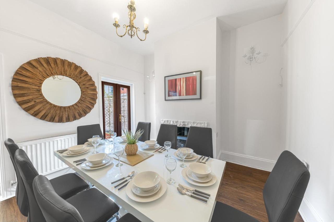 Stylish Luxury Large 4Br Kingbed Leilighet Barrow-in-Furness Eksteriør bilde