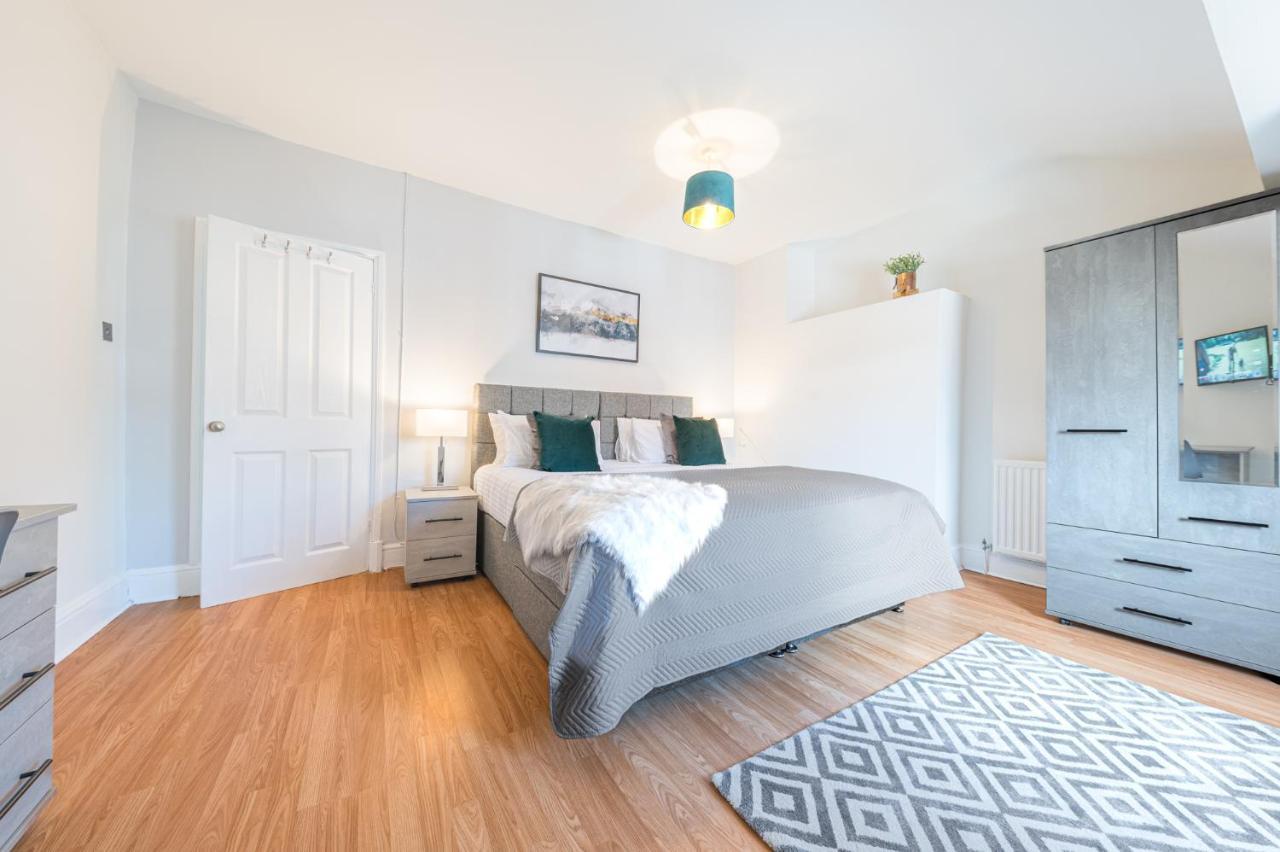 Stylish Luxury Large 4Br Kingbed Leilighet Barrow-in-Furness Eksteriør bilde